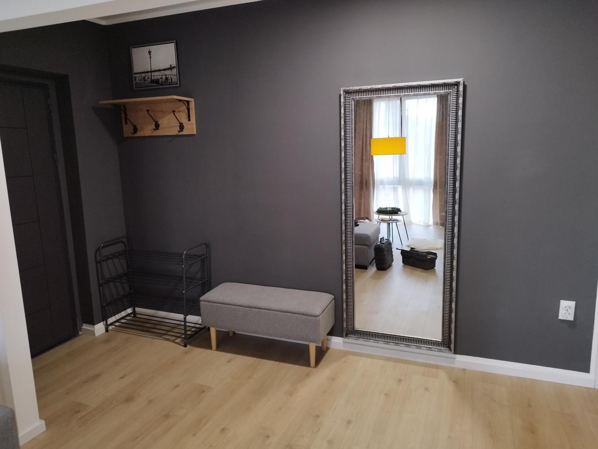 Apartment Home Apartment *